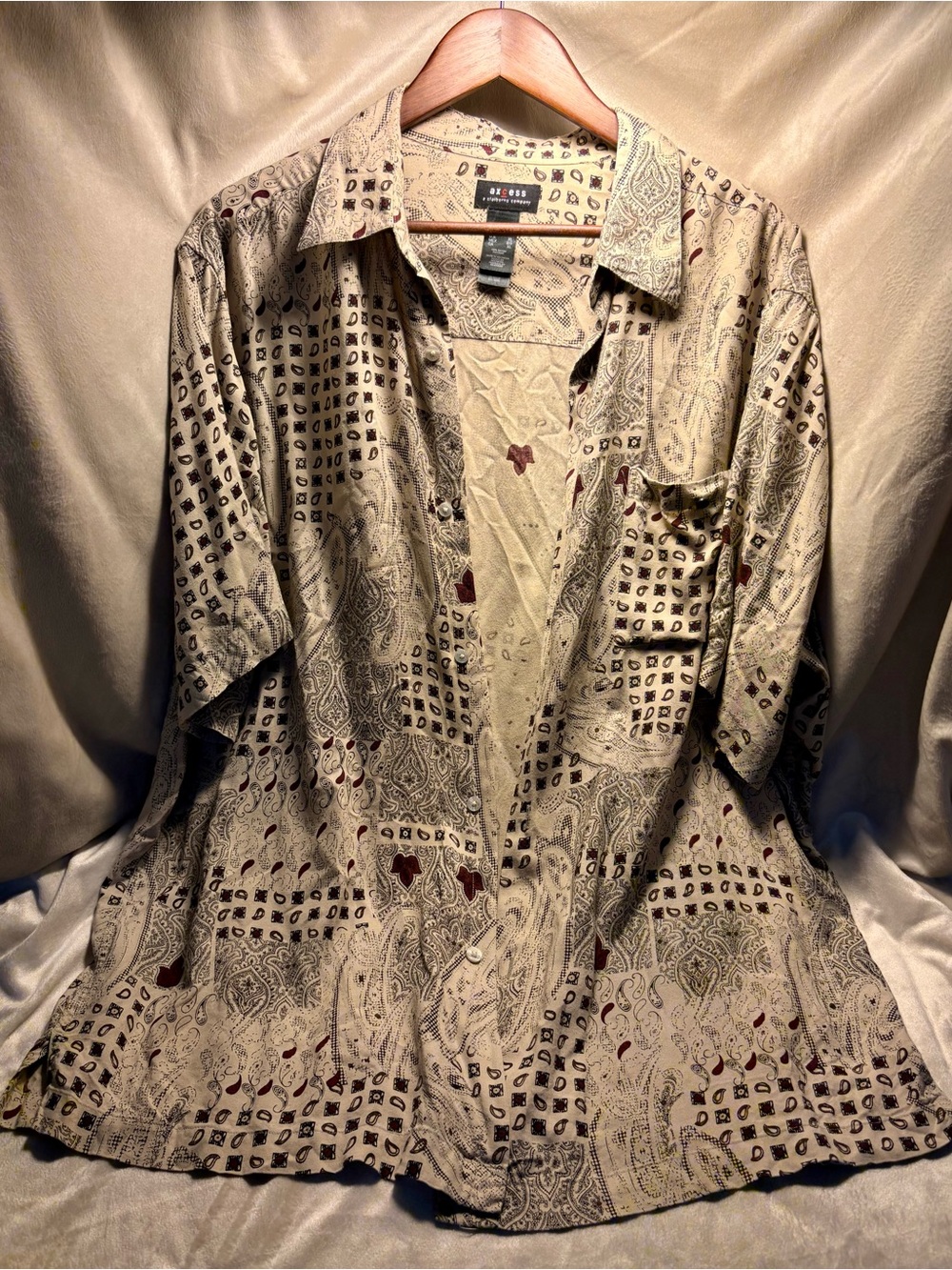 Axcess Beige Paisley Button-Down Shirt with Small Maroon Accents